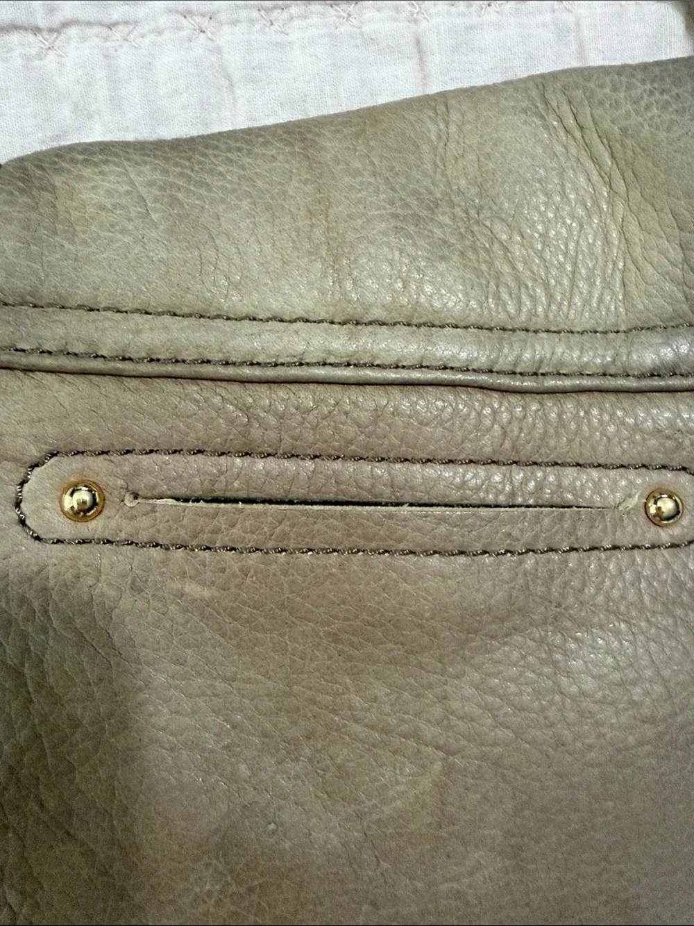 B Makowsky beige leather purse/clutch